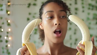Vegan bitch makes a fruity mess