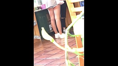 ASS AMATURE CHEEKS FOR YOUR PUBLIC VIEWING PLEASURE