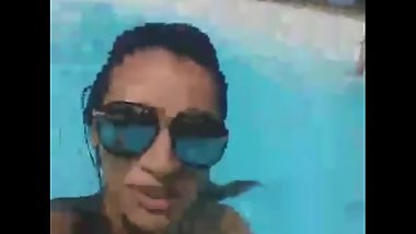 Slut Esha Sha doing selfies in a picine