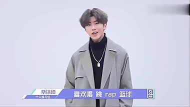 äºšæ´²äººå¦–è‚å¤§çƒ Asian Ladyboy Fucked by Big Balls