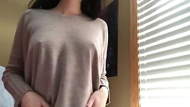 Totally *Accidental* Titdrop Caused By Boredom â¤ï¸