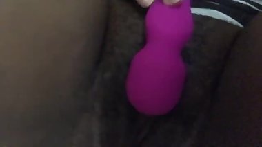 Using my vibrator to cum (wait for the creamy end)