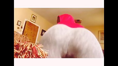 Barely legal Young Hoe poppin pussy