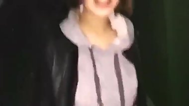 Follada en un portal, nice teen, 18 ears old